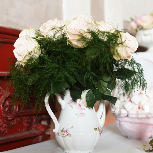 bouquets de fleurs pour un repas - location vaisselle ancienne