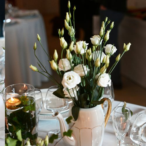 bouquets de fleurs pour vos evenements - vaisselle ancienne